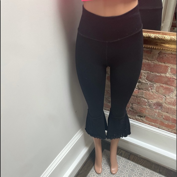 FREE PEOPLE ribbed knit bell bottom crops - Picture 5 of 11